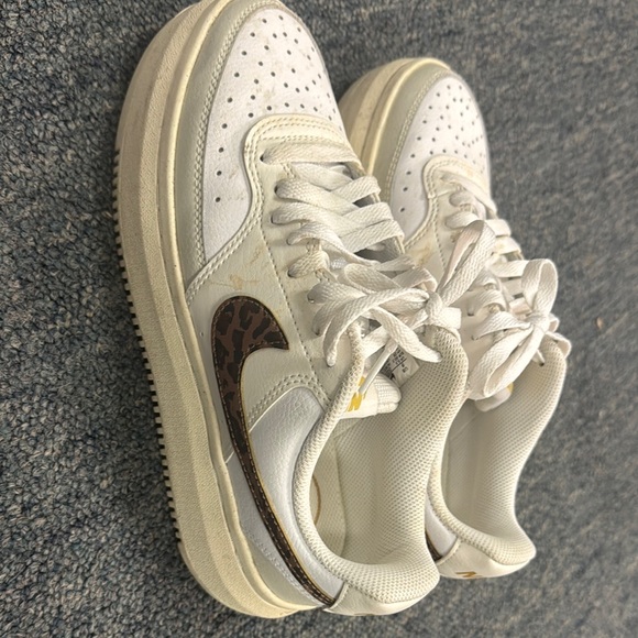 Nike Women’s Air Force White w/ Leopard - Size 9 - Picture 5 of 5